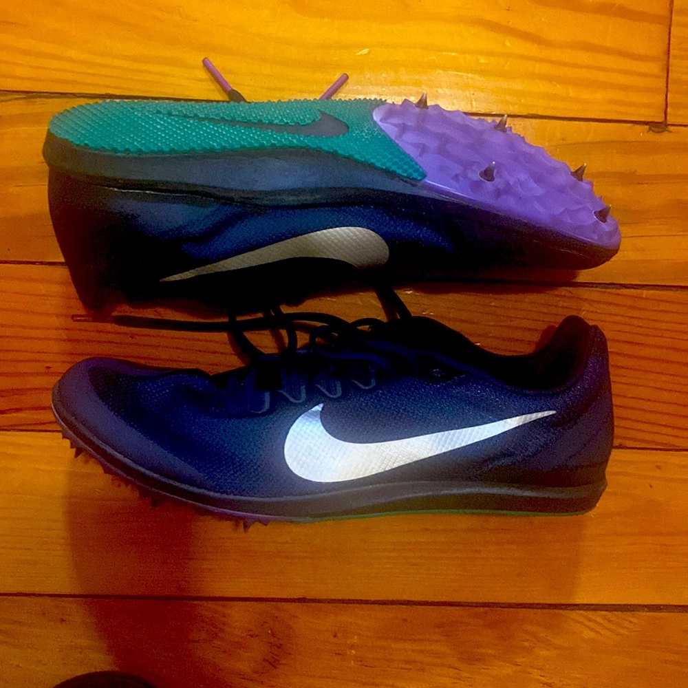Track spikes Nike